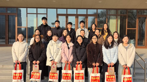 书香暖研途 助力梦启航！沧州市新华书店为沧医学子送考加油